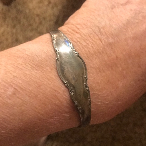Vintage Jewelry - VTG Lunt Silversmiths sterling cuff